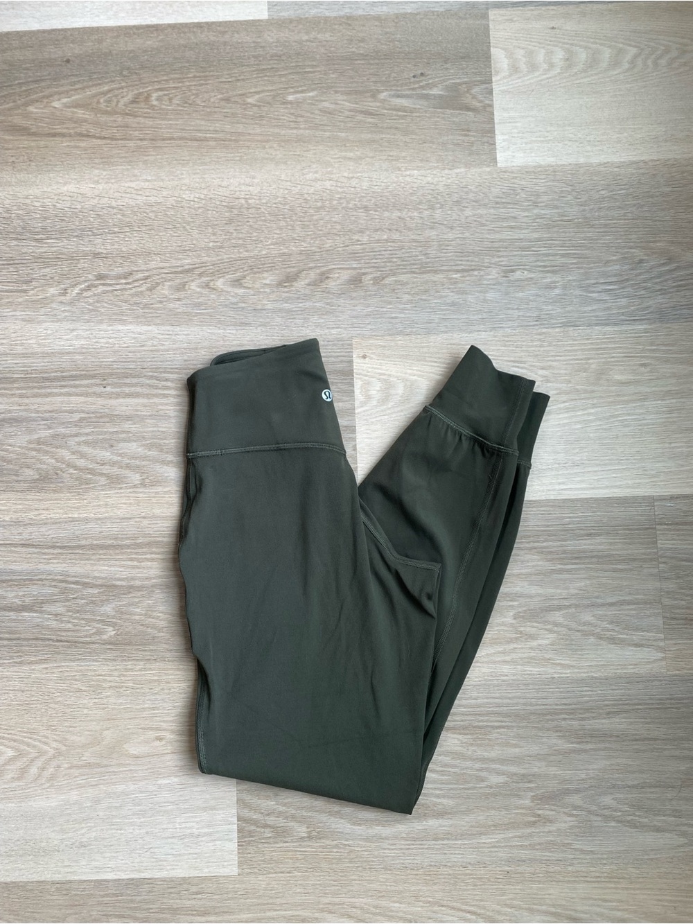 like new lululemon align joggers size 2